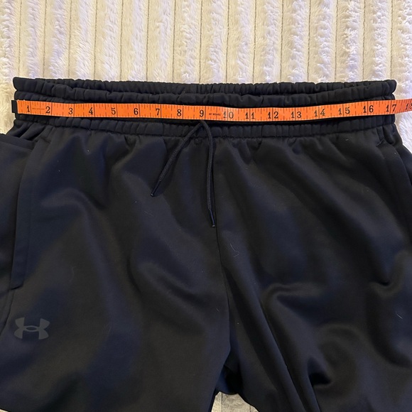 Men’s XL Under Armour Cold Gear Black Loose Fit Sweatpants - Picture 3 of 6